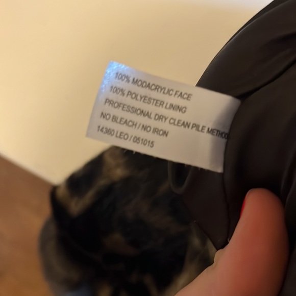 Fabulous Furs Faux Leopard Jacket - Picture 8 of 9